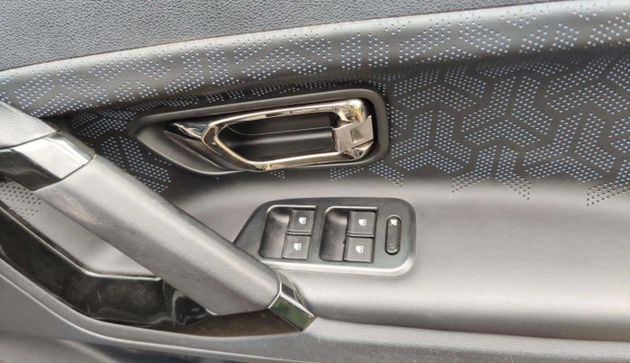 2023 Tata Harrier XZA PLUS O DARK EDITION, Diesel, Automatic, 11,544 km, Driver Side Door Panels Control