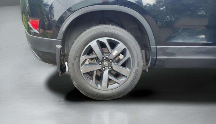 2023 Tata Harrier XZA PLUS O DARK EDITION, Diesel, Automatic, 11,544 km, Right Rear Wheel