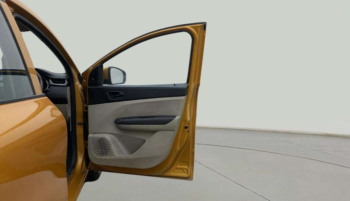 2019 Renault TRIBER RXL MT, Petrol, Manual, 18,371 km, RHS Front Door