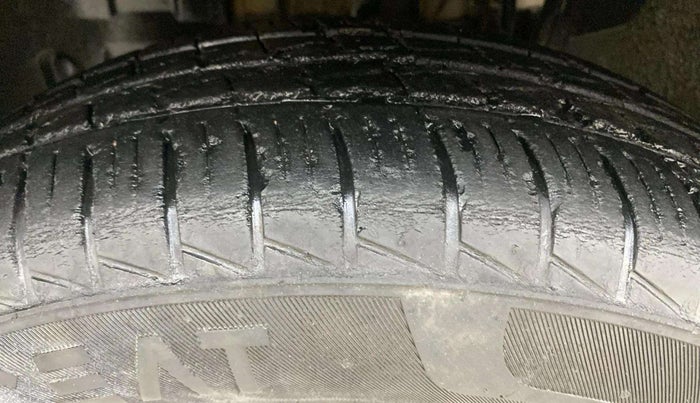 2019 Renault TRIBER RXL MT, Petrol, Manual, 18,371 km, Right Front Tyre Tread
