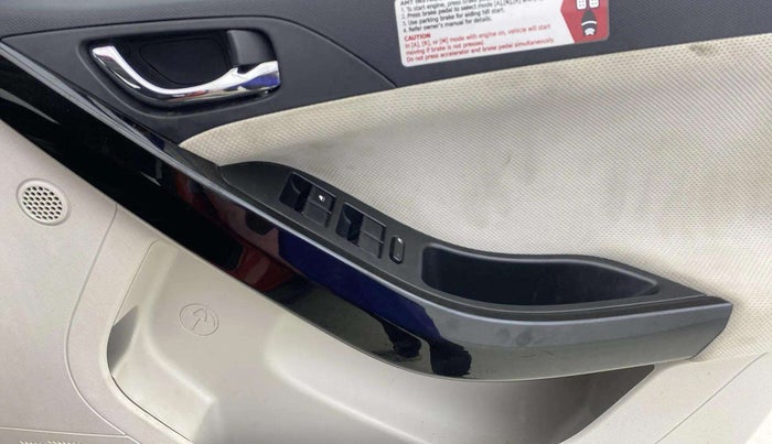 2020 Tata NEXON XZA PLUS SUNROOF PETROL, Petrol, Automatic, 38,435 km, Driver Side Door Panels Control