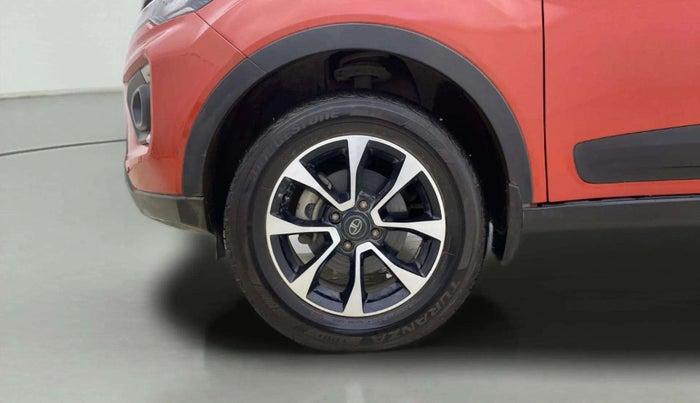 2020 Tata NEXON XZA PLUS SUNROOF PETROL, Petrol, Automatic, 38,435 km, Left Front Wheel