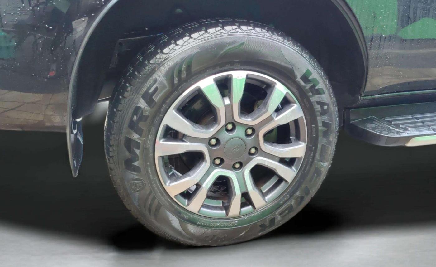 2021 Ford Endeavour TITANIUM PLUS 2.0 4X4 AT SUNROOF, Diesel, Automatic, 54,509 km, Right Rear Wheel