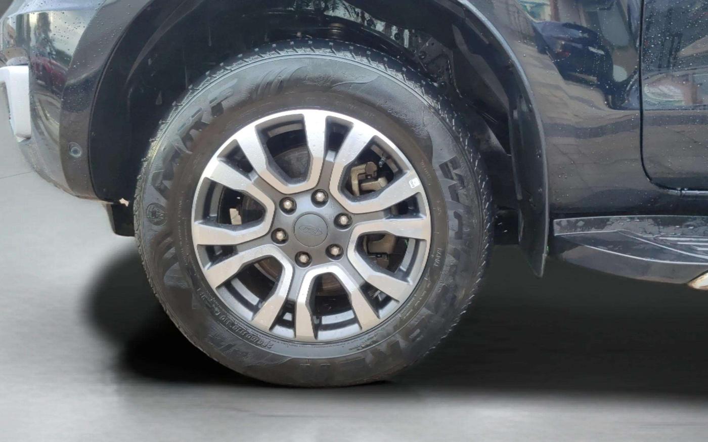 2021 Ford Endeavour TITANIUM PLUS 2.0 4X4 AT SUNROOF, Diesel, Automatic, 54,509 km, Left Front Wheel