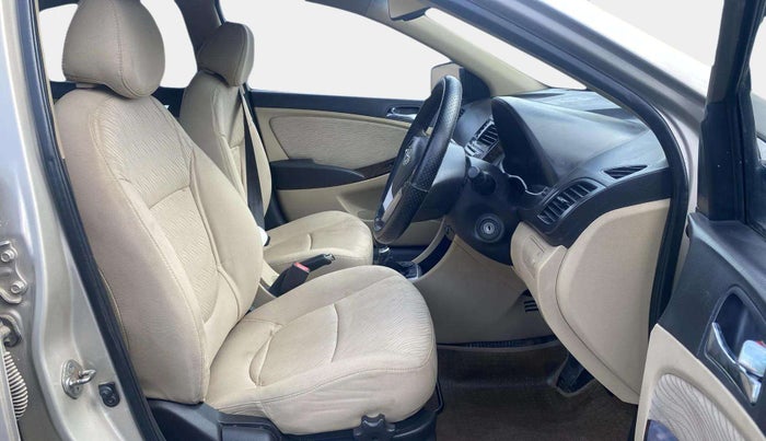 2012 Hyundai Verna FLUIDIC 1.6 VTVT EX, Petrol, Manual, 1,00,158 km, Right Side Front Door Cabin
