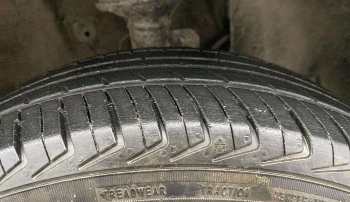 2022 Maruti New Wagon-R LXI CNG 1.0, CNG, Manual, 25,628 km, Right Front Tyre Tread