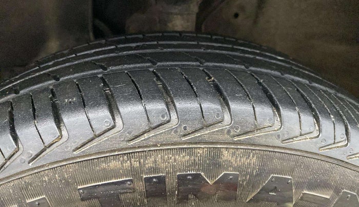 2022 Maruti New Wagon-R LXI CNG 1.0, CNG, Manual, 25,628 km, Left Front Tyre Tread