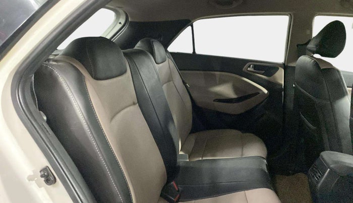 2018 Hyundai Elite i20 MAGNA EXECUTIVE CVT, Petrol, Automatic, 26,607 km, Right Side Rear Door Cabin