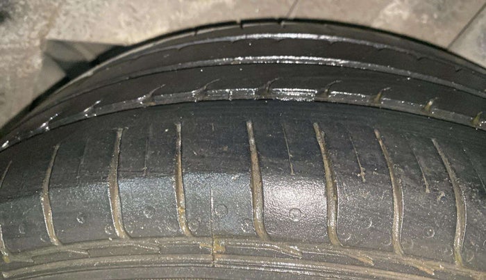 2018 Hyundai Elite i20 MAGNA EXECUTIVE CVT, Petrol, Automatic, 26,607 km, Left Rear Tyre Tread