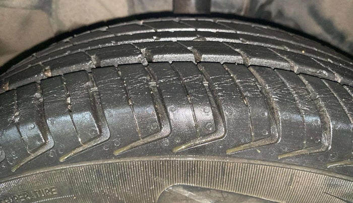 2018 Datsun Redi Go T (O), Petrol, Manual, 9,924 km, Right Front Tyre Tread