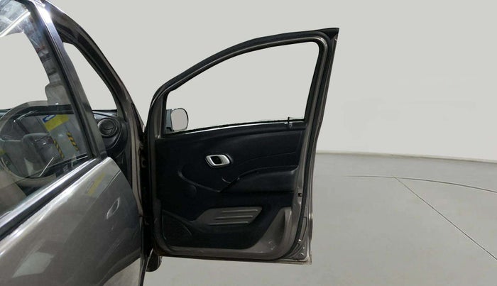2018 Datsun Redi Go T (O), Petrol, Manual, 9,924 km, RHS Front Door