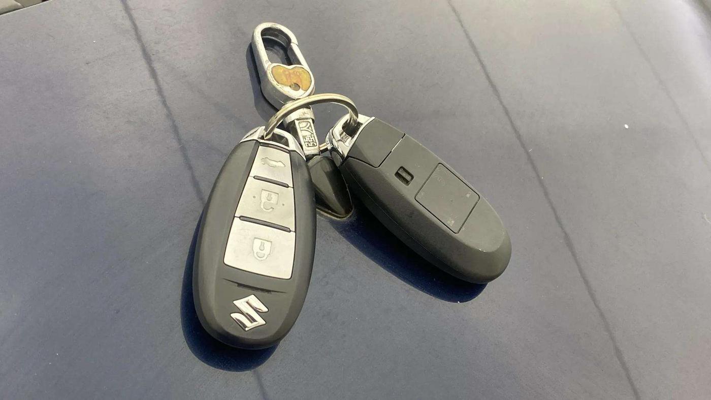 2023 Maruti Ciaz ALPHA  AT 1.5 SHVS PETROL, Petrol, Automatic, 8,655 km, Key Close Up