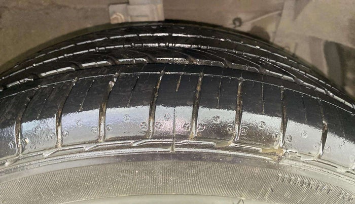 2023 Maruti Ciaz ALPHA  AT 1.5 SHVS PETROL, Petrol, Automatic, 8,318 km, Right Front Tyre Tread