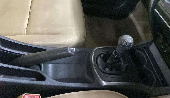 2015 Honda City 1.5L I-VTEC V MT, Petrol, Manual, 74,039 km, Gear Lever