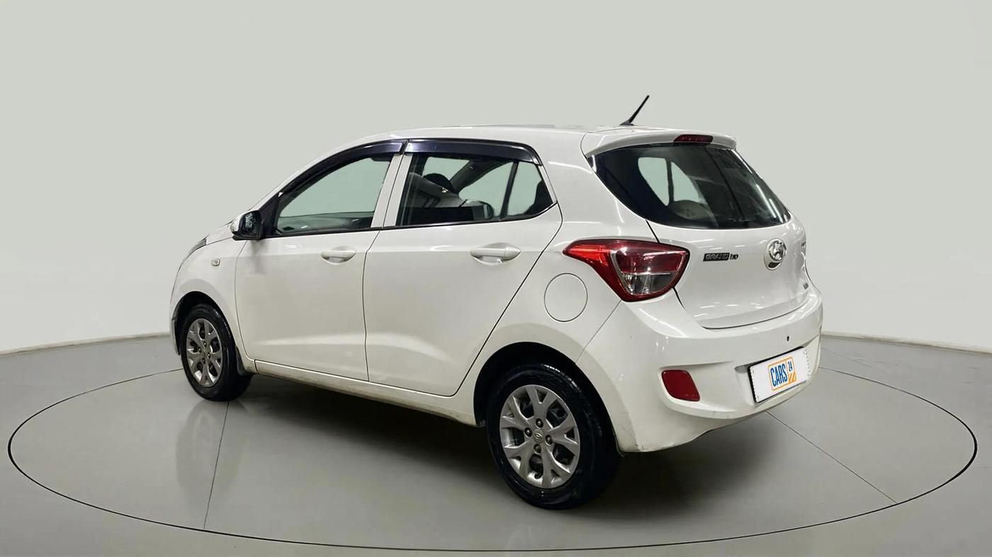 2016 Hyundai Grand i10 MAGNA 1.1 CRDI, Diesel, Manual, 33,372 km, Left Back Diagonal