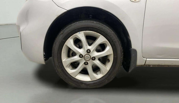 2014 Nissan Micra XV CVT, CNG, Automatic, 72,940 km, Left Front Wheel