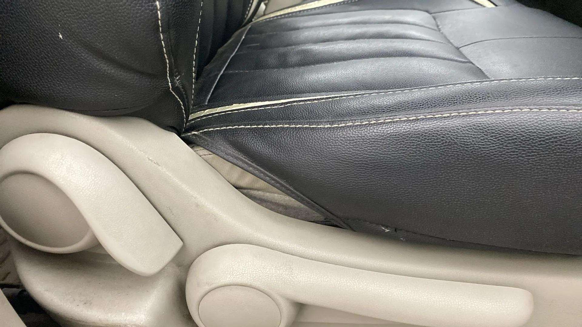 Driver-side-adjustment-panel-40