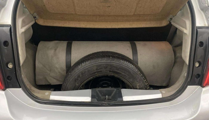 2014 Nissan Micra XV CVT, CNG, Automatic, 72,940 km, Boot Inside