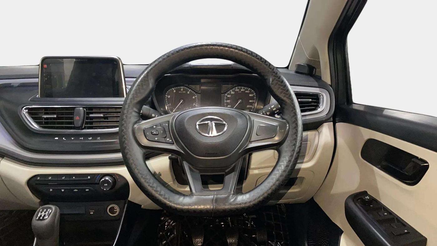 2022 Tata ALTROZ XM PLUS PETROL, Petrol, Manual, 18,274 km, Steering Wheel Close Up