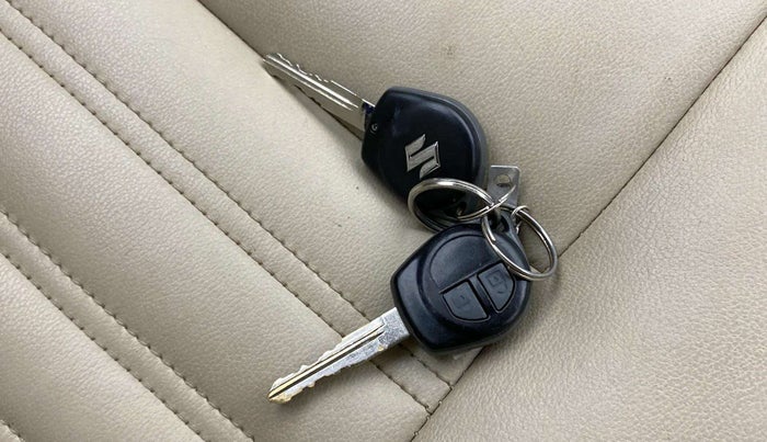 2013 Maruti Swift Dzire VXI, Petrol, Manual, 78,811 km, Key Close Up