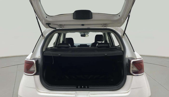 2020 Hyundai VENUE SX 1.5 CRDI, Diesel, Manual, 1,09,557 km, Boot Open Zoomed View