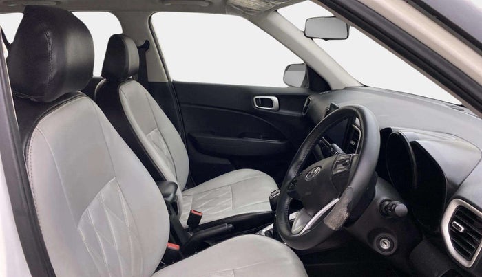 2020 Hyundai VENUE SX 1.5 CRDI, Diesel, Manual, 1,09,557 km, Right Side Front Door Cabin