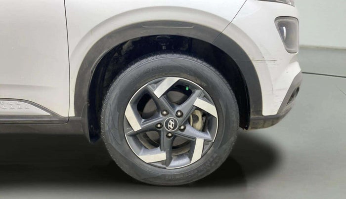 2020 Hyundai VENUE SX 1.5 CRDI, Diesel, Manual, 1,09,557 km, Right Front Wheel