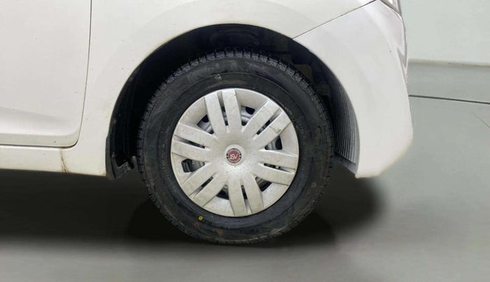 2014 Hyundai Eon D-LITE+, Petrol, Manual, 38,085 km, Right Front Wheel