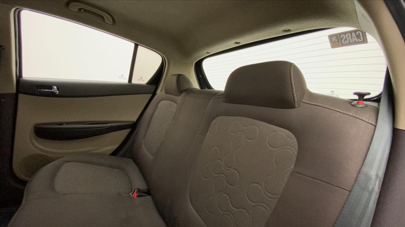 2010 Hyundai i20 MAGNA (O) 1.2, Petrol, Manual, 80,045 km, Right Side Rear Door Cabin