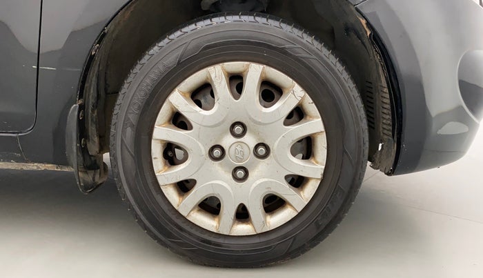 2010 Hyundai i20 MAGNA (O) 1.2, Petrol, Manual, 80,045 km, Right Front Wheel