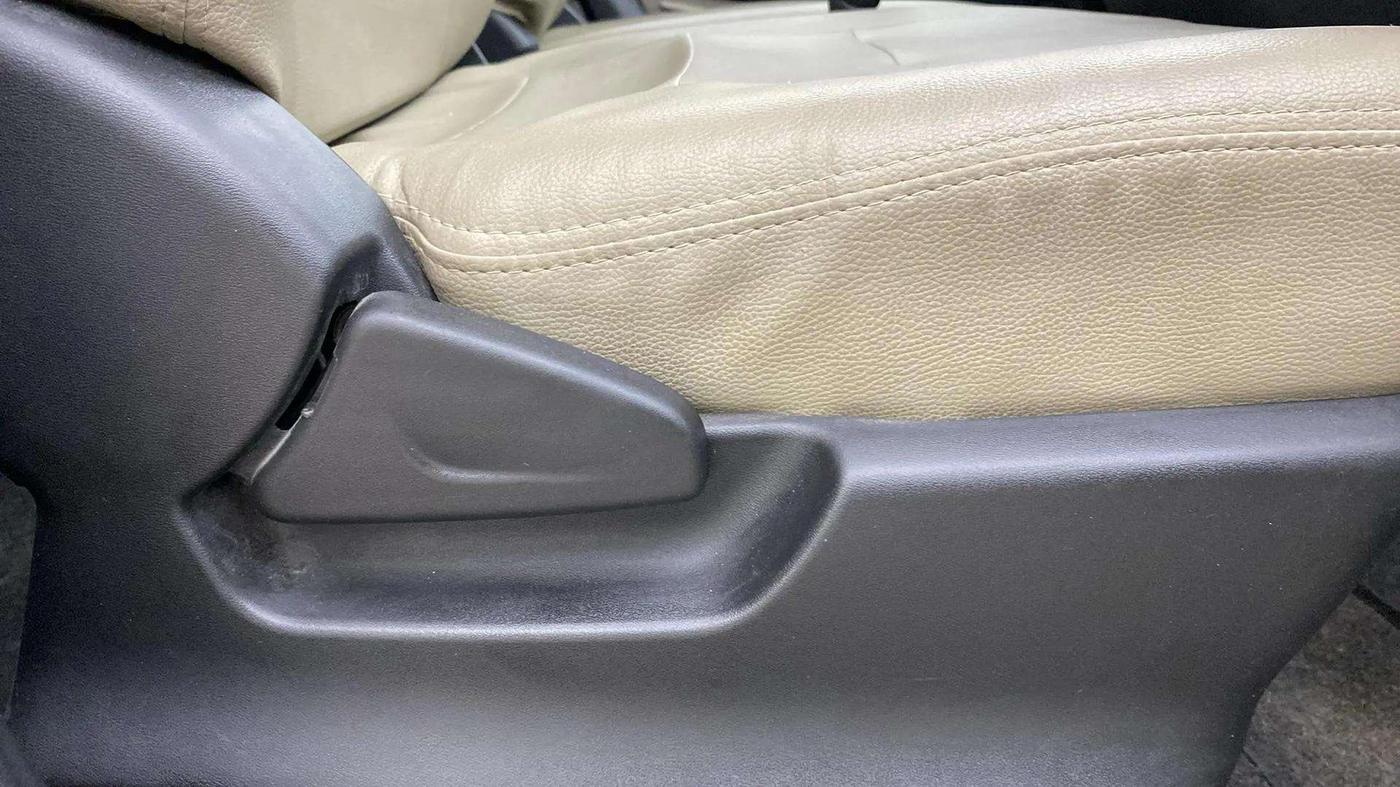2019 Datsun Redi Go S 1.0 AMT, Petrol, Automatic, 28,809 km, Driver Side Adjustment Panel