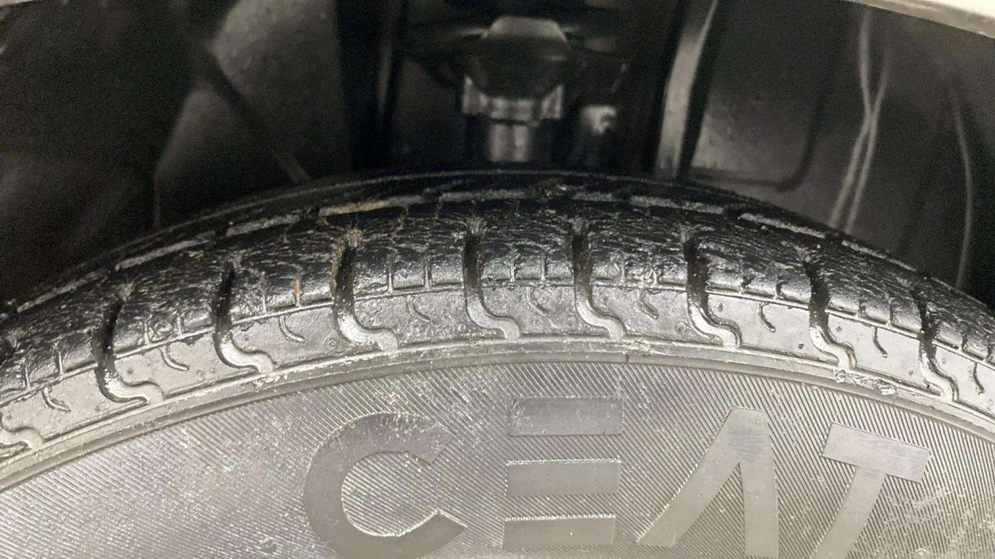 2019 Datsun Redi Go S 1.0 AMT, Petrol, Automatic, 28,809 km, Right Front Tyre Tread