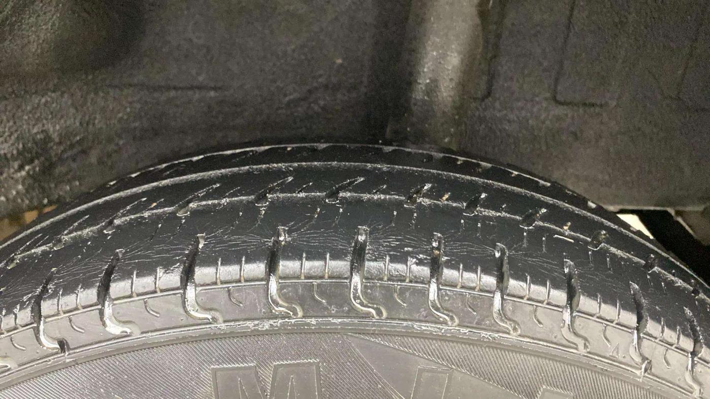 2019 Datsun Redi Go S 1.0 AMT, Petrol, Automatic, 28,809 km, Left Rear Tyre Tread