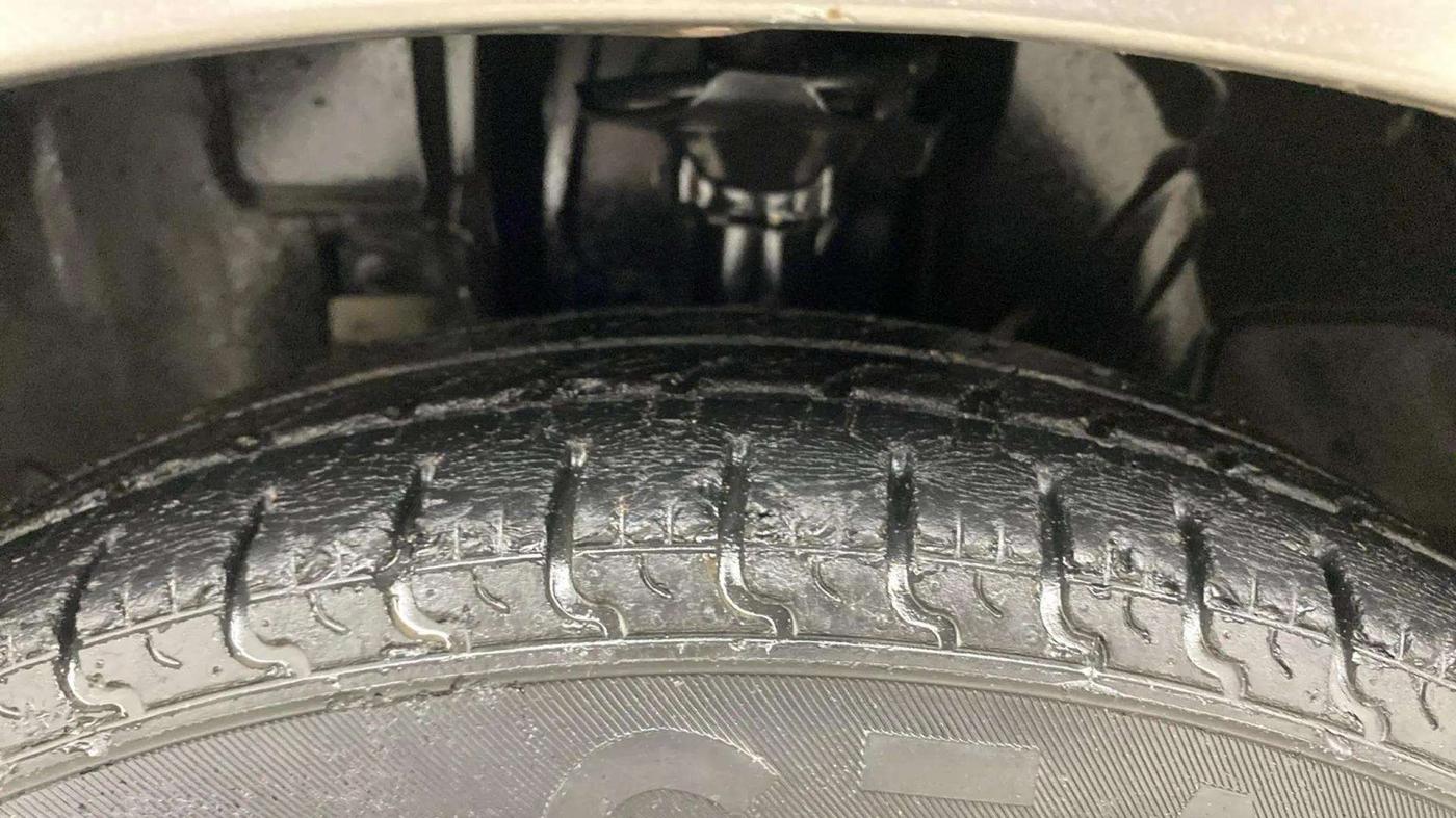2019 Datsun Redi Go S 1.0 AMT, Petrol, Automatic, 28,809 km, Left Front Tyre Tread