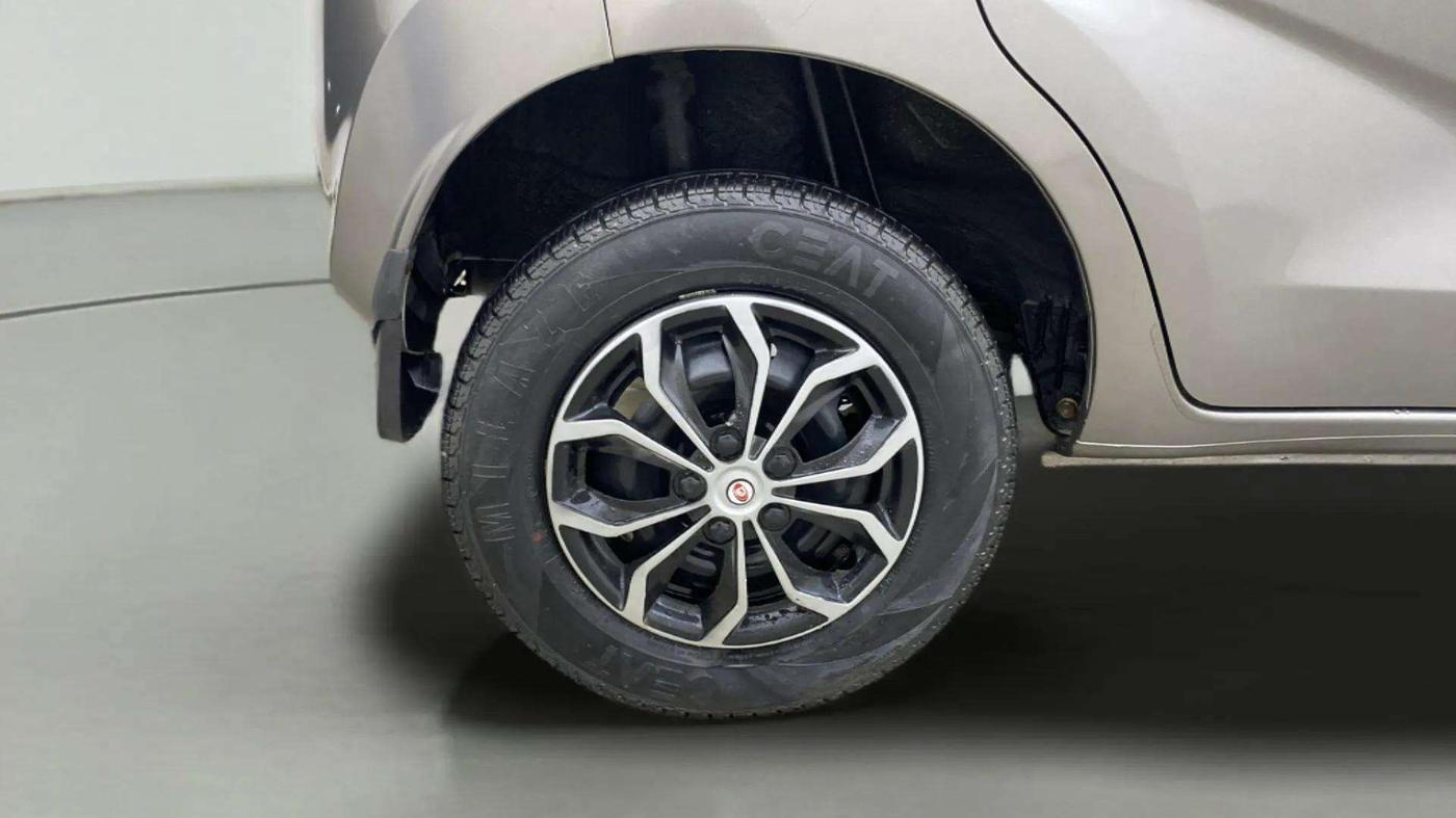 2019 Datsun Redi Go S 1.0 AMT, Petrol, Automatic, 28,809 km, Right Rear Wheel