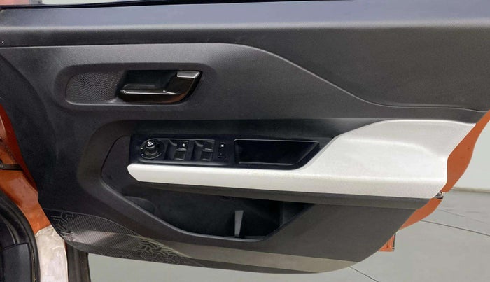2024 Tata PUNCH ACCOMPLISHED MT, Petrol, Manual, 11,328 km, Driver Side Door Panels Control
