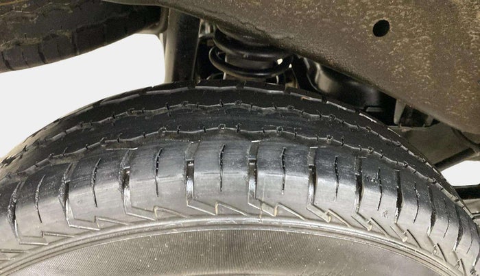 2023 Maruti Eeco 7 STR STD 1.2, Petrol, Manual, 2,876 km, Right Rear Tyre Tread