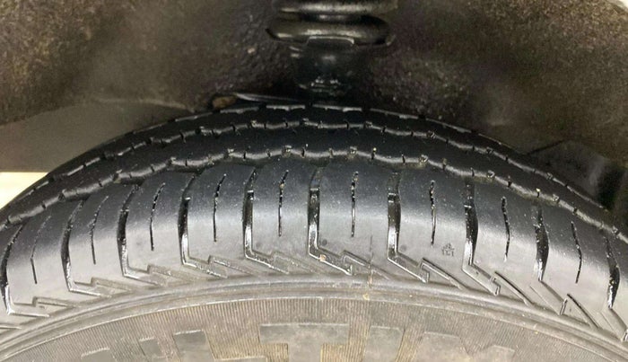2023 Maruti Eeco 7 STR STD 1.2, Petrol, Manual, 2,876 km, Left Front Tyre Tread