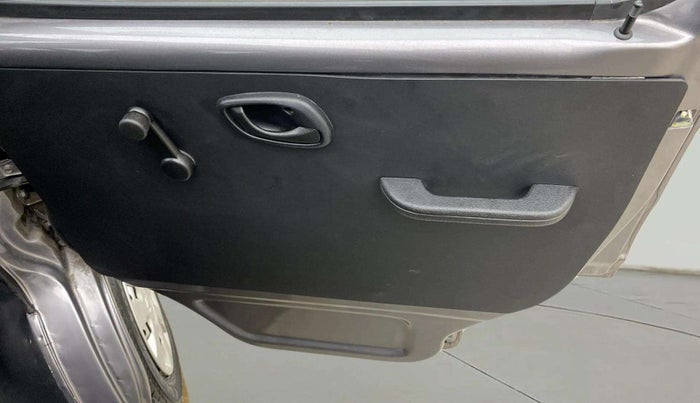 2023 Maruti Eeco 7 STR STD 1.2, Petrol, Manual, 2,876 km, Driver Side Door Panels Control