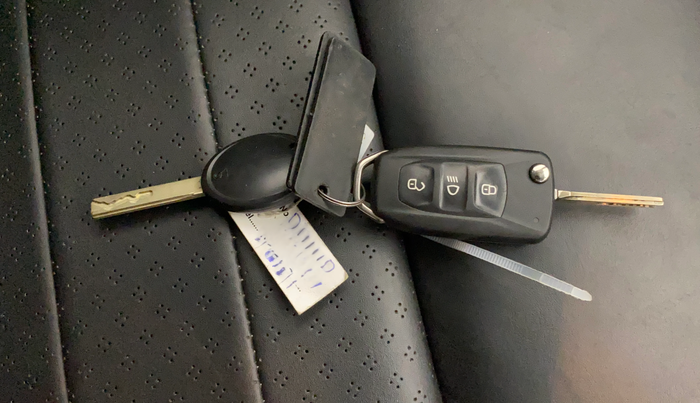 2022 Tata PUNCH ADVENTURE MT, Petrol, Manual, 38,563 km, Key Close Up