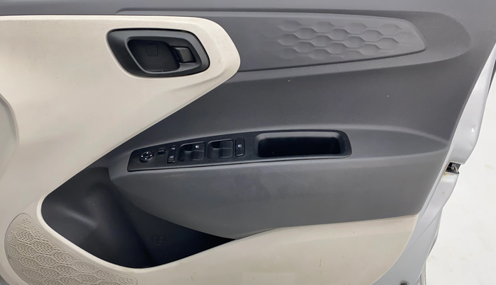 2021 Hyundai AURA S 1.2 CNG, CNG, Manual, 79,118 km, Driver Side Door Panels Control