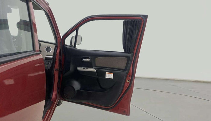 2014 Maruti Wagon R 1.0 LXI CNG, CNG, Manual, 70,701 km, RHS Front Door