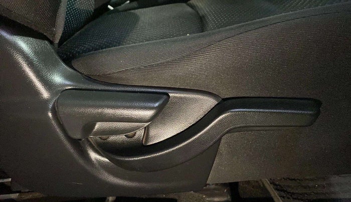2017 Honda BR-V 1.5L I-VTEC S, Petrol, Manual, 54,806 km, Driver Side Adjustment Panel