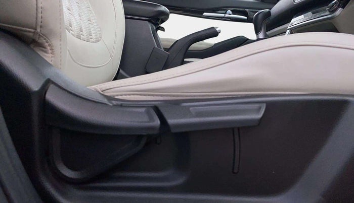 2021 KIA SELTOS HTX 1.5 PETROL, Petrol, Manual, 70,799 km, Driver Side Adjustment Panel