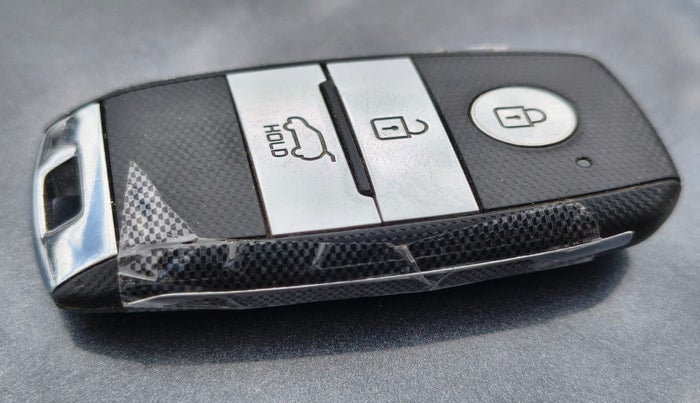 2021 KIA SELTOS HTX 1.5 PETROL, Petrol, Manual, 70,799 km, Key Close Up