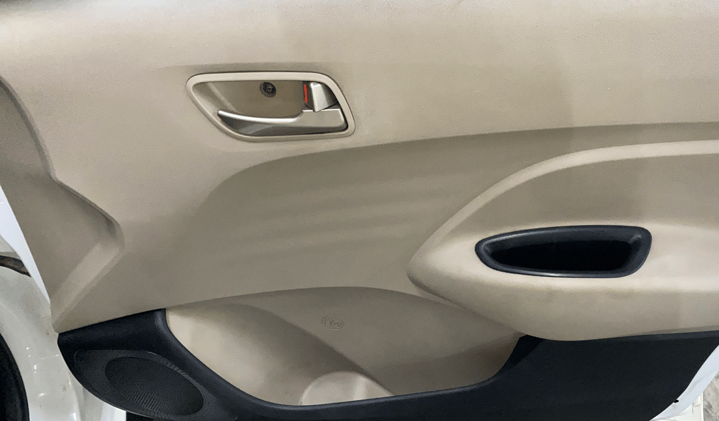 2018 Hyundai NEW SANTRO ASTA MT, Petrol, Manual, 98,362 km, Driver Side Door Panels Control