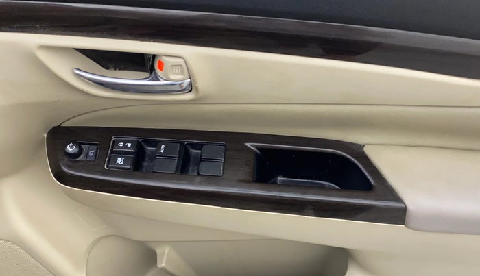 2016 Maruti Ciaz ZXI+ AT, Petrol, Automatic, 81,133 km, Driver Side Door Panels Control