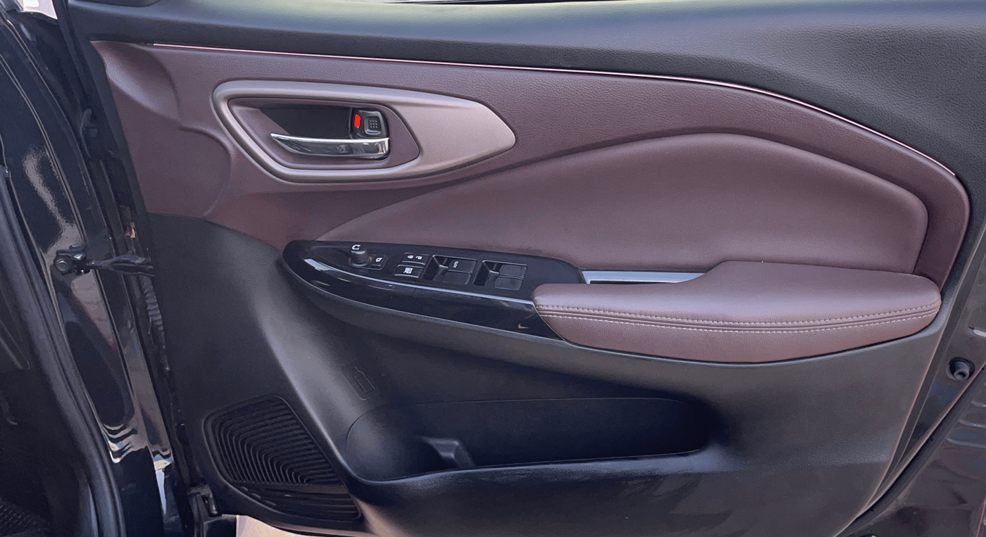 2023 Maruti FRONX ALPHA 1.0L TURBO 6 AT, Petrol, Automatic, 28,836 km, Driver Side Door Panels Control