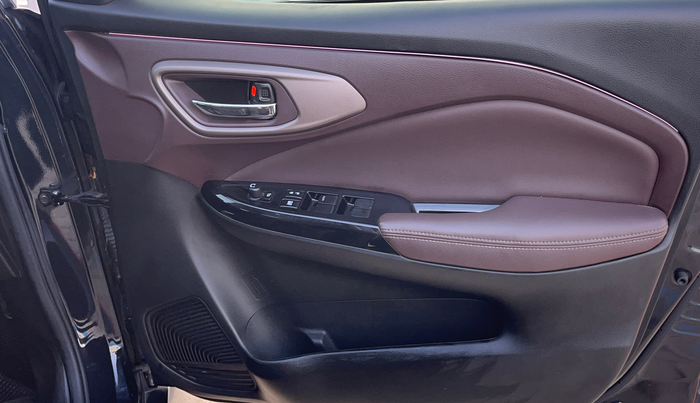 2023 Maruti FRONX ALPHA 1.0L TURBO 6 AT, Petrol, Automatic, 28,757 km, Driver Side Door Panels Control