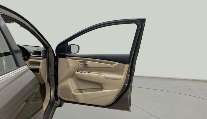2018 Maruti Ciaz DELTA 1.5 SHVS MT PETROL, Petrol, Manual, 71,110 km, RHS Front Door